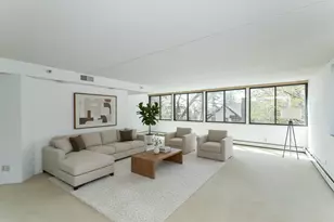 600 4th St SW, Rochester, MN 55902 - Photo 2