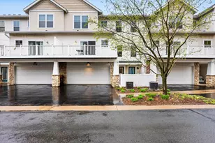 2712 New Century Pl E, Maplewood, MN 55119 - Photo 1