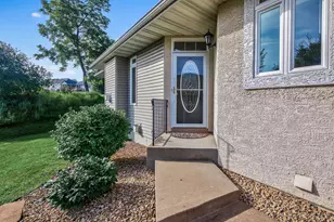 8821 Preserve Pl, Savage, MN 55378 - Photo 30