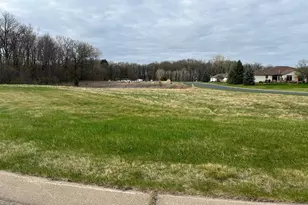 632 Cedar Ct, Lake City, MN 55041 - Photo 1