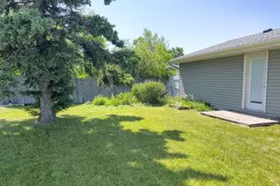 53 Edwards Dr, Silver Bay, MN 55614 - Photo 4