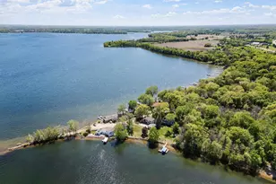 9984 Bonnie Glen Pkwy, Chisago City, MN 55013 - Photo 1