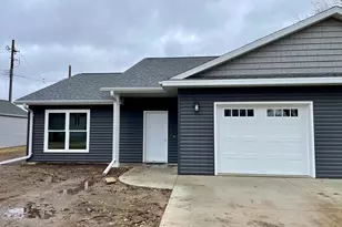 950 1st Ave, Edgerton, MN 56128 - Photo 2