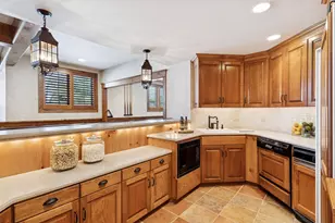 4708 Annaway Dr, Edina, MN 55436 - Photo 62