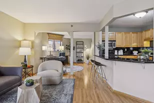 78 10th St E, Saint Paul, MN 55101 - Photo 16