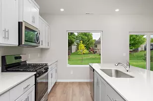 684 Aspen Ln, Montrose, MN 55363 - Photo 8