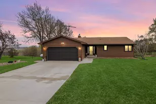 46236 186th Ave Ct, Zumbrota, MN 55992 - Photo 1