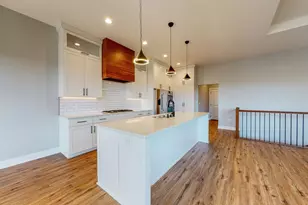 928 Milborne Ln NW, Rochester, MN 55901 - Photo 4