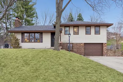 8158 83rd Street S, Cottage Grove, MN 55016 - Photo 2