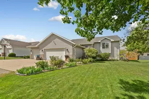 1320 18th Street SE, Owatonna, MN 55060 - Photo 1