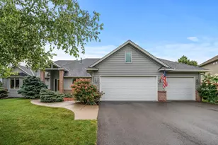 2331 Fawn Hill Ct, Chanhassen, MN 55317 - Photo 1