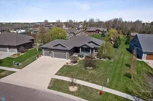 6048 27th St S, Fargo, ND 58104 - Photo 42