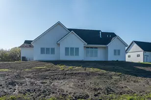 2132 Deerwood Dr, North Mankato, MN 56003 - Photo 34