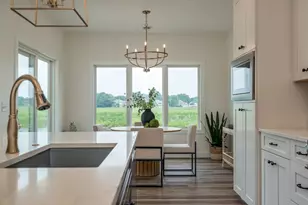 2132 Deerwood Dr, North Mankato, MN 56003 - Photo 16