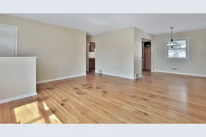 2121 Mapleview Avenue, Maplewood, MN 55109 - Photo 10