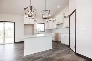 656 Lake Forest Cir, Detroit Lakes, MN 56501 - Photo 12