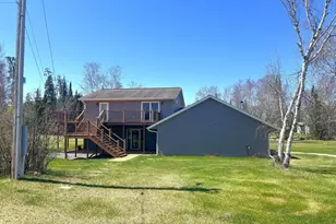 55715 State Hwy 11, Warroad, MN 56763 - Photo 2