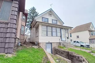 610 N 24th Ave W, Duluth, MN 55806 - Photo 2