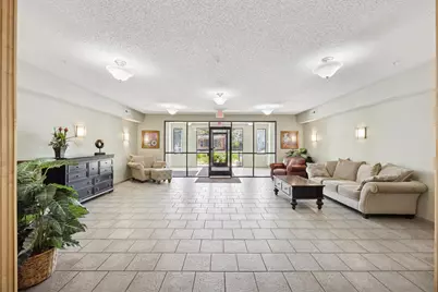 619 8th Street SE #303, Minneapolis, MN 55414 - Photo 4