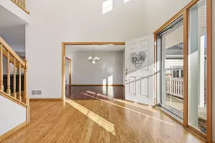 5135 Country Cir, Loretto, MN 55357 - Photo 6