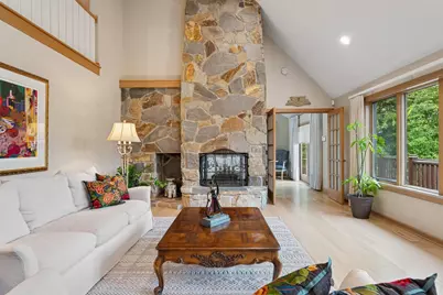 10420 Bluff Circle, Chaska, MN 55318 - Photo 2