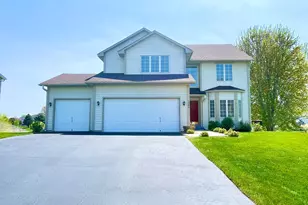 1986 Mathias Rd, Shakopee, MN 55379 - Photo 1