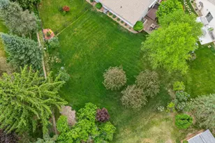 347 Wesley Ct, River Falls, WI 54022 - Photo 2