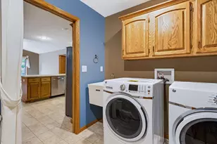 347 Wesley Ct, River Falls, WI 54022 - Photo 28