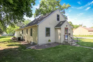 340 5th Ave SW, Hutchinson, MN 55350 - Photo 1