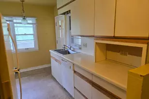 5740 Golden Valley Rd, Golden Valley, MN 55422 - Photo 8