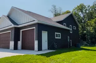 14 Tyrol Dr SE, Rochester, MN 55904 - Photo 2