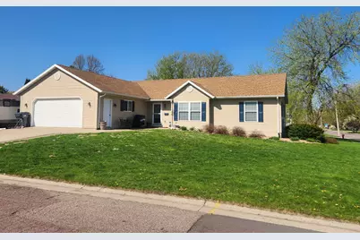 309 Oconnor Street, Lakefield, MN 56150 - Photo 1