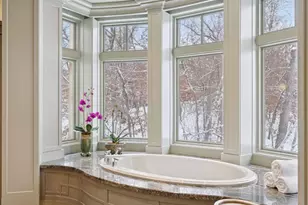 1989 Dwight Ln, Minnetonka, MN 55305 - Photo 32