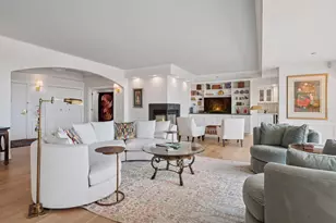 1201 Yale Pl, Minneapolis, MN 55403 - Photo 10