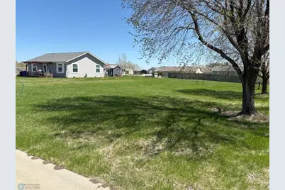 702 10th Street NW, Frazee, MN 56544 - Photo 2