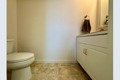 1976 Bay Street, Worthington, MN 56187 - Photo 32