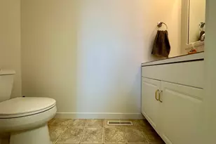 1976 Bay St, Worthington, MN 56187 - Photo 32