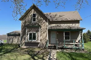 807 Co Rd 6, Renville, MN 56284 - Photo 1