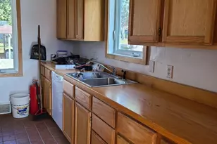 103 SW 4th St, Grand Rapids, MN 55744 - Photo 12