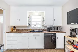 1538 10th St N, Fargo, ND 58102 - Photo 10