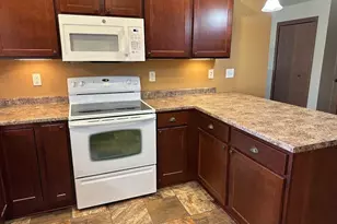 413 River Bluff Dr, Windom, MN 56101 - Photo 8