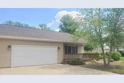 413 River Bluff Drive, Windom, MN 56101 - Photo 1