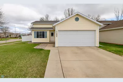 1800 Huntington Lane, West Fargo, ND 58078 - Photo 1