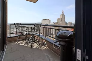 168 6th St E, Saint Paul, MN 55101 - Photo 6