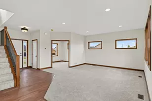 441 Mario Dr, Vadnais Heights, MN 55127 - Photo 6