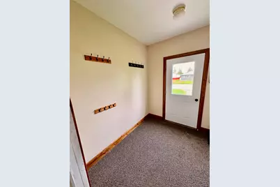 113 6th Avenue SE, Baudette, MN 56623 - Photo 2