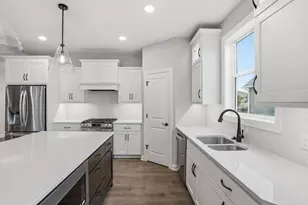 15587 Hampshire Ave S, Savage, MN 55378 - Photo 14