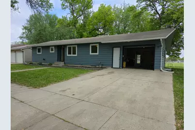 214 S Central Avenue, Truman, MN 56088 - Photo 1