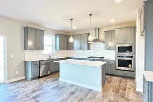 726 Winterberry Ln, Waconia, MN 55387 - Photo 2