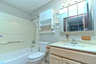 1601 N Innsbruck Dr, Fridley, MN 55432 - Photo 16